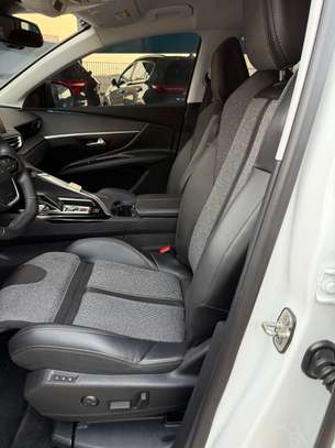 Peugeot 3008 diesel Full Options image 7