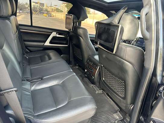 Land cruiser image 8