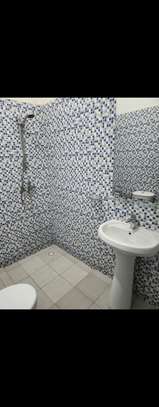 Chambre meublé image 4