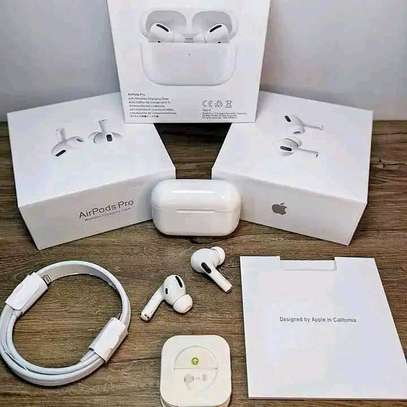 AIRPODS PRO image 1