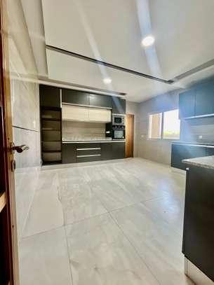 Appartement F4 à louer à Fann image 6