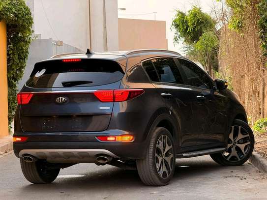 Kia SPORTAGE image 9