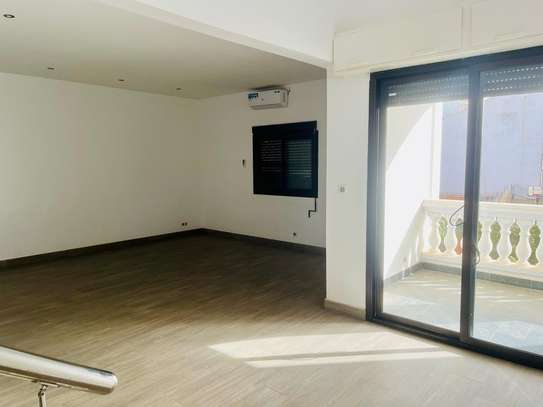 Résidence Privée & Luxueuse aux Almadies image 3