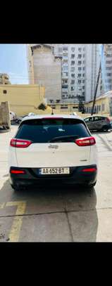 Jeep 4x4 image 3