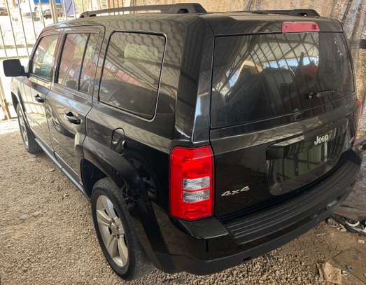 Jeep Patriot Latitude 4x4 image 7