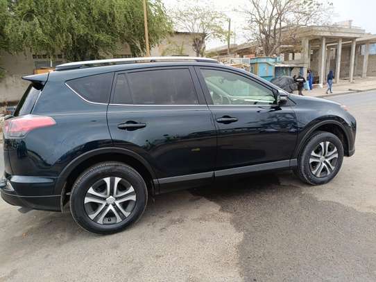 Toyota rav4 2017 image 2