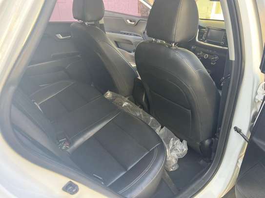 KIA STONIC 2017/2018 image 10