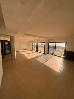 APPARTEMENT HAUT STANDING À VENDRE/À LOUER AUX ALMADIES image 3