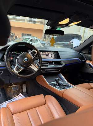 BMW X6 M50i 2022 image 9