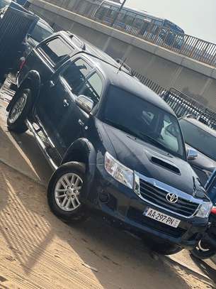 Toyota Hilux 2015 image 1
