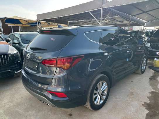 Hyundai santafe image 2