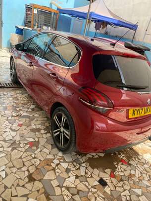 PEUGEOT 208 GTLINE image 9