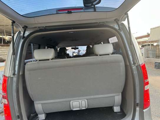 Hyundai Starex 12 places Deluxe image 7