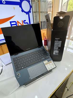 Asus ZenBook S13 UP5302Z Flip OLED i7 12th Gen 13.3 Pouce image 6