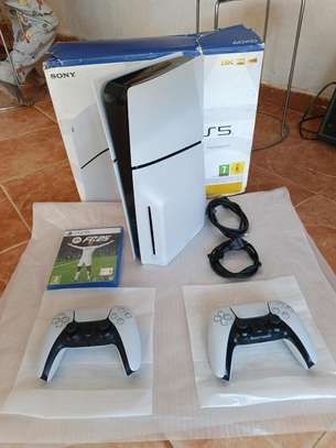 Ps5 slim 2 manette et Fc25 image 1