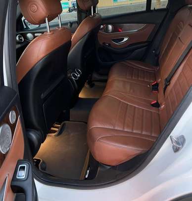 Mercedes GLC300 année 2017 image 7