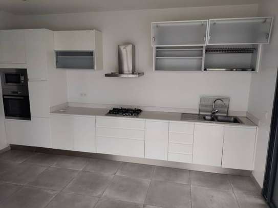 Appartement à Fann Mermoz avec piscine image 2