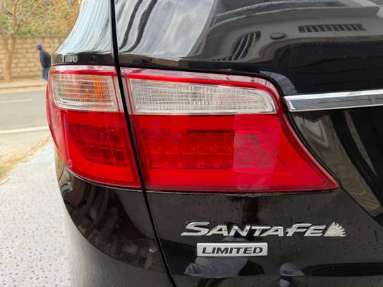 Hyundai Santefe image 6