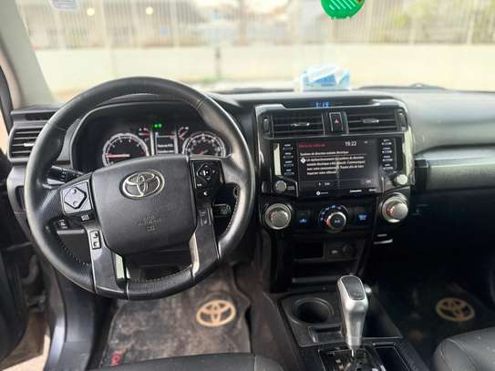 TOYOTA 4-RUNER image 7