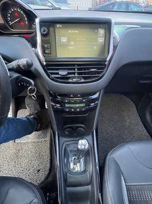 Peugeot 2008 2016 image 4
