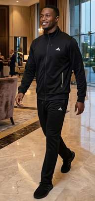 Nike survêtements sport Adidas et Nike veste et pantalon image 4