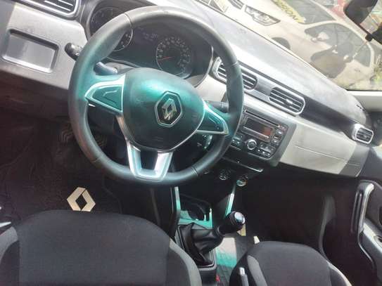 Renault Duster image 6
