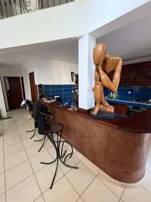 DEUX VILLAS PIEDS DANS L'EAU A SALY image 12