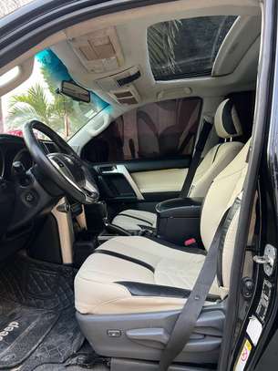 TOYOTA PRADO Land Cruiser image 9