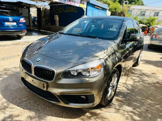 BMW series 2 image 1