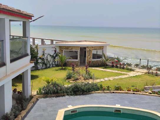 Villa meublée face mer à louer à NDAYANE image 2