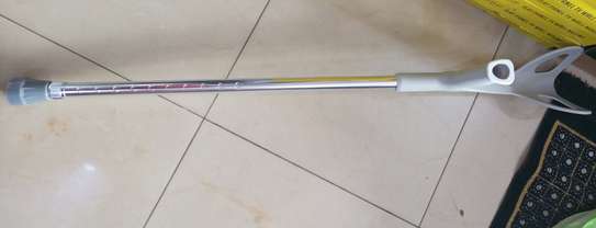 Canne anglaise, Béquille de maintien réglable image 8