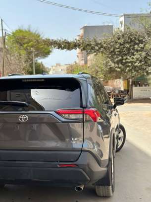 Toyota rv4  Anneee 2019 image 13