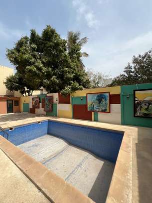 Villa Basse à louer au point E image 11