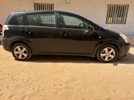 Toyota Corolla verso image 2