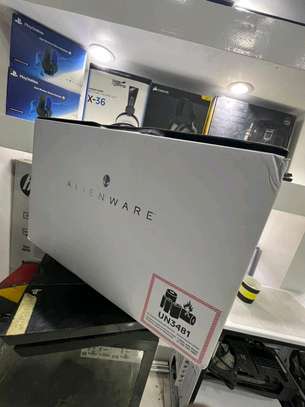 Alienware m16 i9 13em rtx 4080 image 5