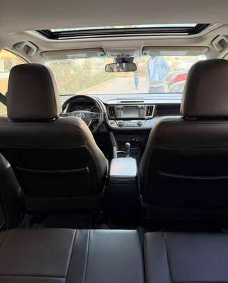 Toyota Rav4 2018 image 8