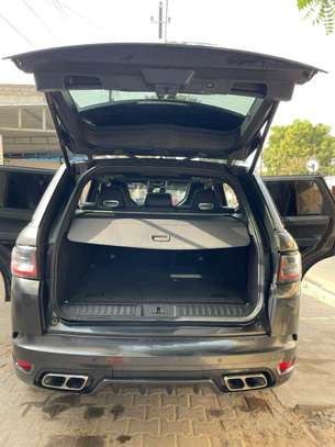 Range Rover image 8