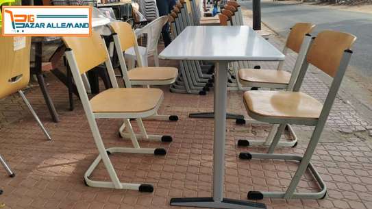 Chaises tables image 1