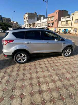 FORD ESCAPE AUTOMATIQUE ESSENCE CLIMATISÉ image 5