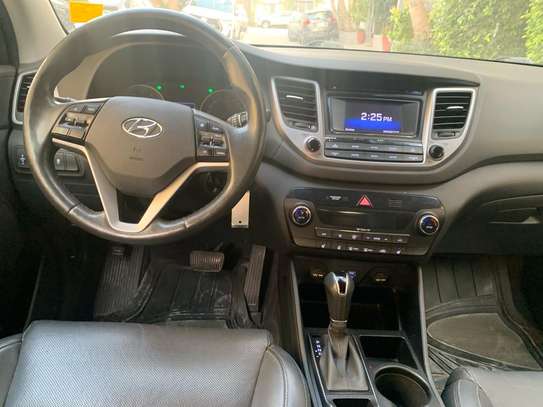 Hyundai Tucson image 3