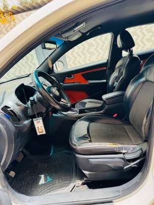 Kia Sportage 2012 image 8