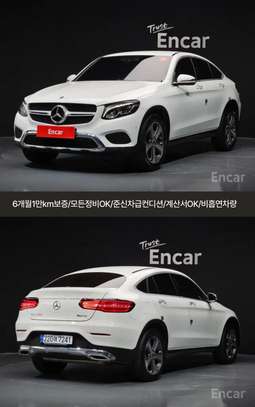 GLC 300 4MATIC 2019 image 2