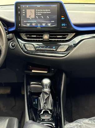 Toyota CHR image 9