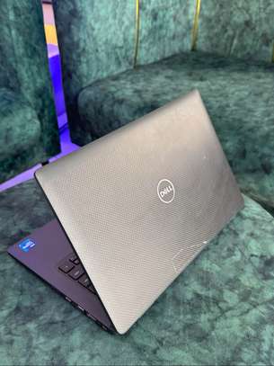 Dell Latitude 7420 image 2