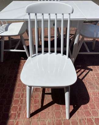Ensemble table blanche+ 4 chaises image 3