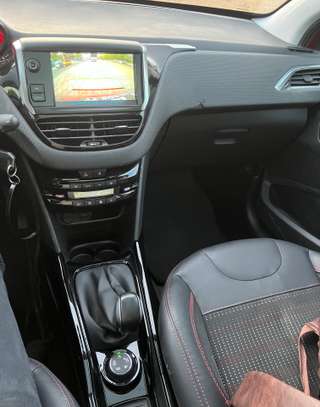 Peugeot 2008 Gt Line 2017 image 9