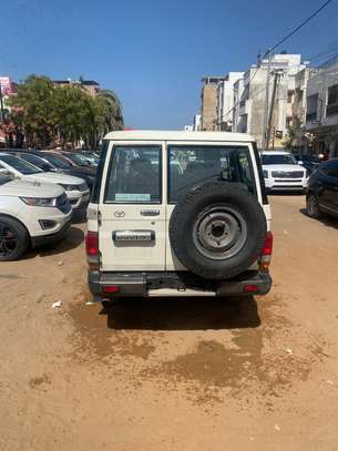 TOYOTA LAND CRUISER 2020 image 5