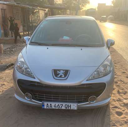 Peugeot 207 image 3