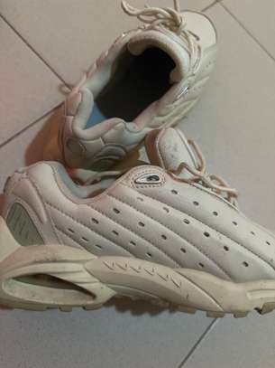 Vente de chaussures image 4