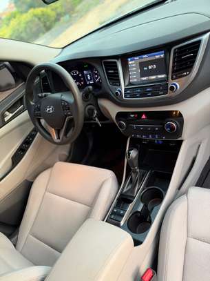 HYUNDAI TUCSON 2018 image 14
